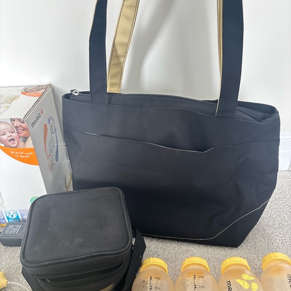 Medela Freestyle Portable Double Electric Breast Pump - Picture 11 of 12